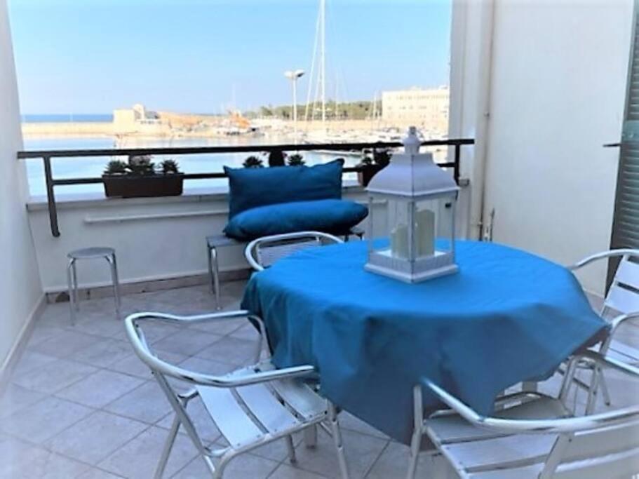 Apartamento Emozioni Dal Porto Trani Exterior foto