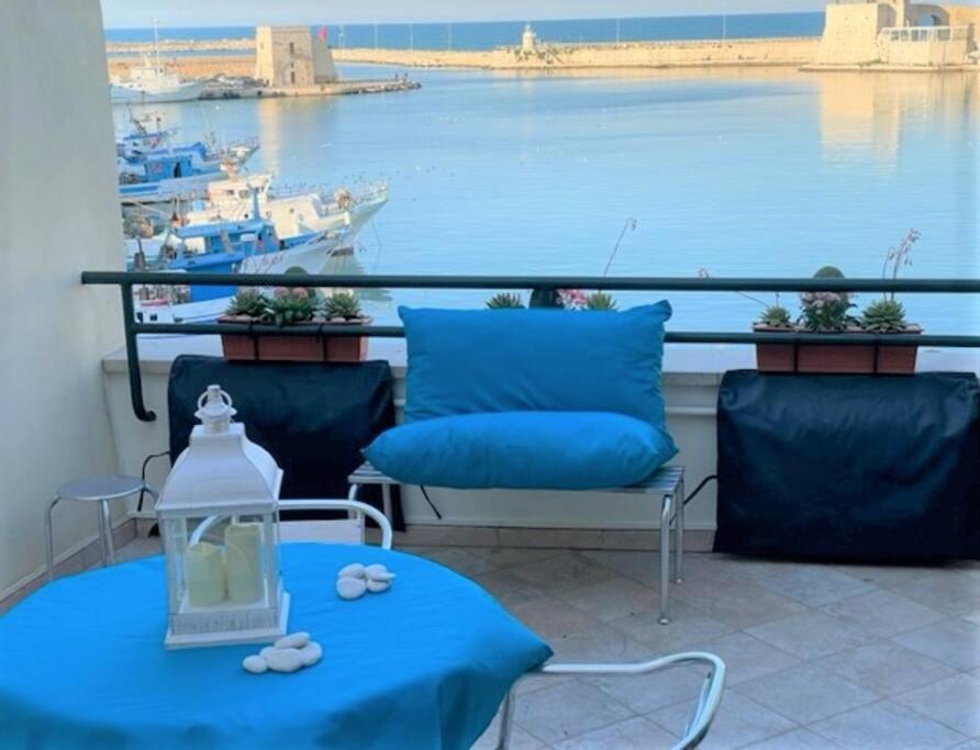 Apartamento Emozioni Dal Porto Trani Exterior foto