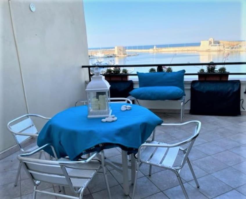 Apartamento Emozioni Dal Porto Trani Exterior foto