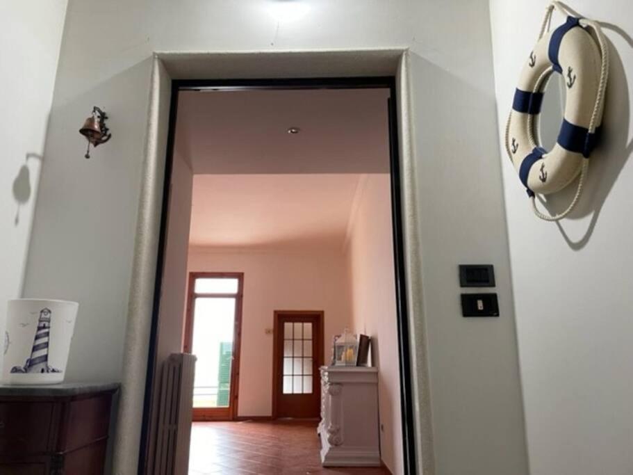 Apartamento Emozioni Dal Porto Trani Exterior foto