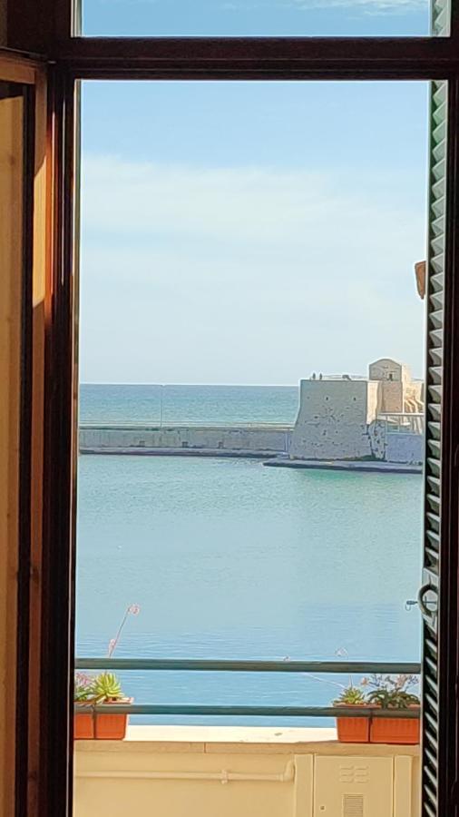 Apartamento Emozioni Dal Porto Trani Exterior foto
